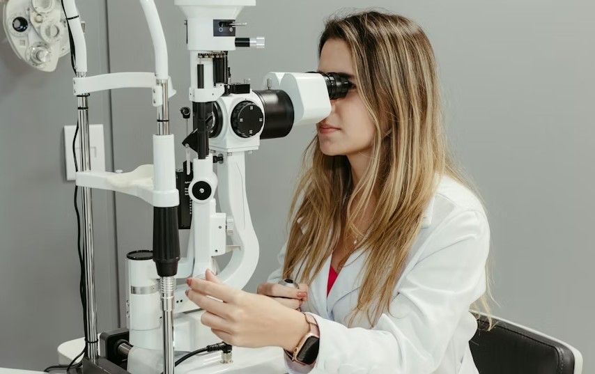 Best Hospitals In Ahmedabad For Eye Treatment.jpg